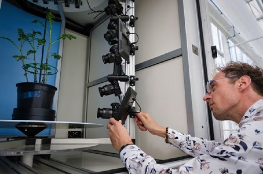 Johan Bucher with his plant time machine, made together with WTS. Photo: Guy Ackermans